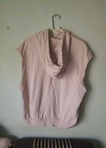 Sleeveless beige Hoodie!