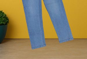 N@91 Size-26 Light Wash Denim Jeans