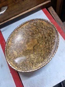 Vintage Style Showpiece