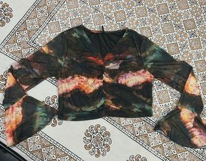 Beautiful bell sleeves mesh top🖤