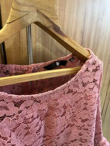 Mauve Lace Top- Size M