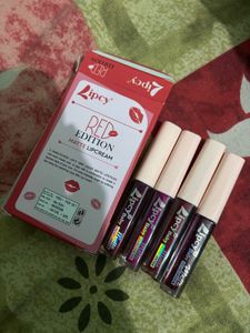 4 Set Of Lipsticks - Red Edition