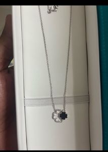 14 KT White Gold Clover Pendant Necklace