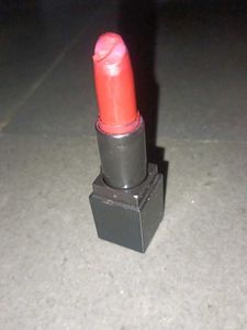 lipstick, lakme powder