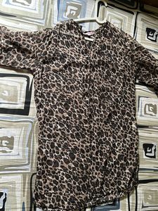 ANIMAL PRINT STRAIGHT TOP