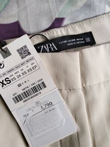Zara High-waisted Bootcut Or Flared Fit Jeans