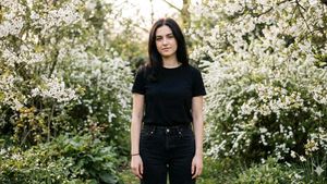 Dark Black Jeans 😎