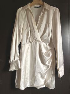 🤍 Elegant Zara satin wrap dress 🦢 🫧