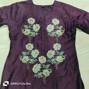 Floral Embroidered Kurti