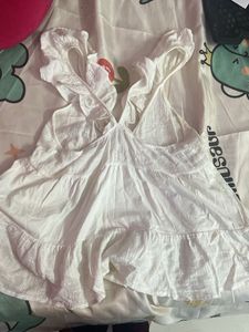 White Ruffled Top pinteresty 🤍