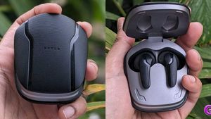 Boult Audio AirBass Earbuds