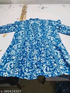 Blue Floral Print Top 😇