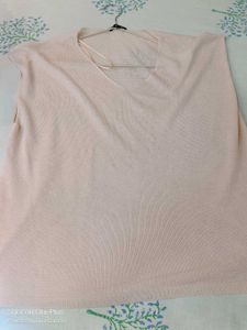 Shimmery Effect With A Beautiful Peach Colour Top