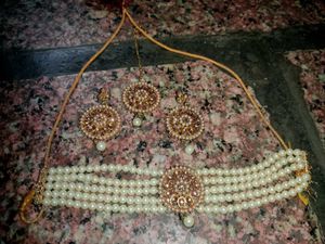 Pearl & Gold Jewelry Set