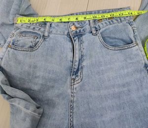 straight Jeans