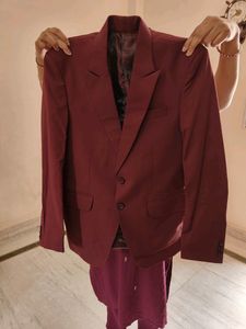 Coat Pent With Basket