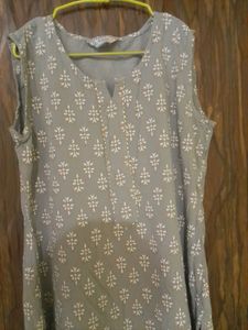 Sleeveless Grey Kurti With Patterns