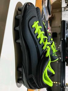 Sport's Nivia ...