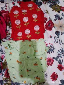 Assorted 5  Women&#39;s Tops Bundle
