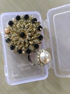 Design Pin And Ring Beautiful