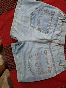Vintage High-Waisted Denim Mom Shorts