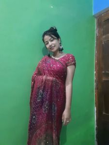 🤩🤩sale 🤩🤩beautiful dark pink color saree... totally new