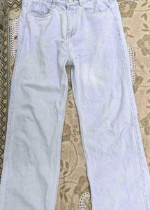Jeans+ Free 2 Items