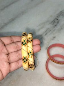 Set of 6 Colorful Bangles