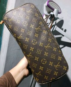 Louis Vuitton Neverfull MM