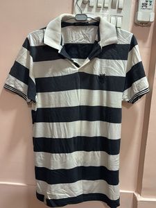 Black and white polo T-shirt