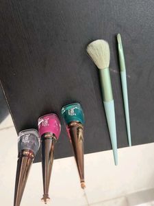 Touch Up Eyeliner Set