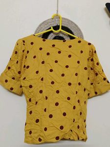 RARE BRAND WOMEN&#39;S TOP