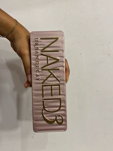 Urban Decay Naked3 Eyeshadow Palette – Pre-loved