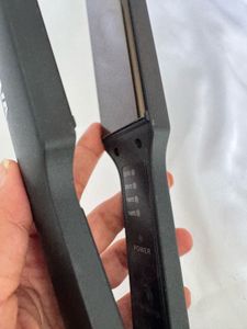 Nova Hair Straightener