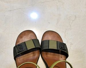 Green Sandle- Metro, Size 37