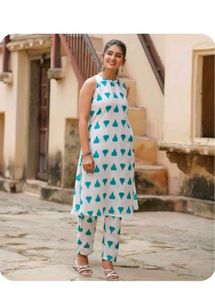 💚 Floral Fiesta: Halter Neck Kurti &amp; Pant Set (Si