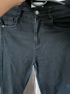 Women Black Skinny Jeans