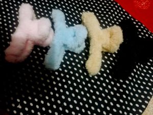 2 Classy Korean Fur Claws