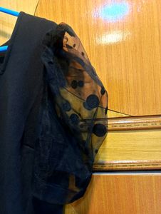 Black Puffed Sleeve Top