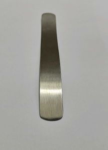 Surgical Scissors &amp; Retractor
