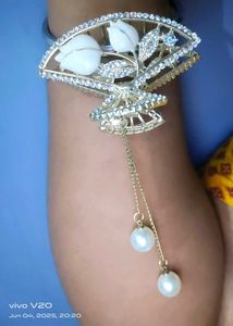 Floral Pearl Hair Clip