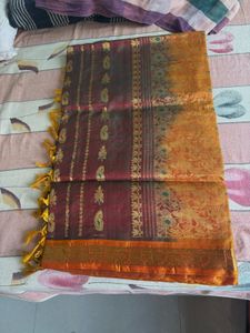 Elegant dual shade Silk Saree