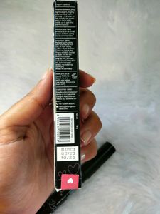 Plum Twist &amp; Go Matte Lip Crayon