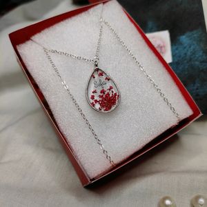customised name pendant