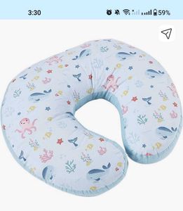 Haus and kinder Mom feeding Pillow