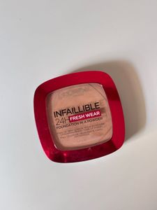 Loreal Paris Infallible Powder Foundation