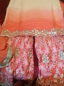 SALEEEEParty Wear Pretty Dress