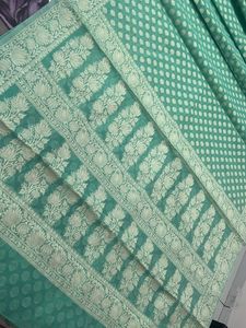 woven design Green Saree