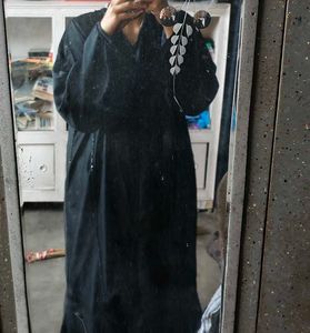 black elegant abaya with handwork and panel at the