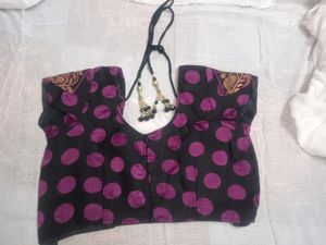 Beautiful Black Saree With Blouse